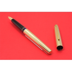 Pelikan P60 Rolled Gold Square-Guilloche 18C B around 1976 Cartridgefiller near mint
