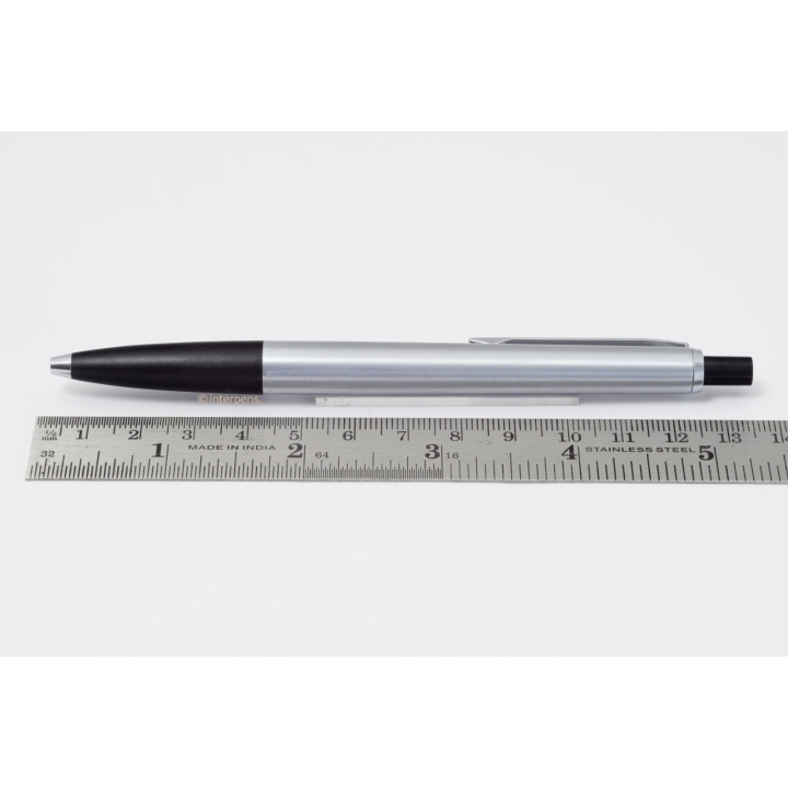 Pelikan K 440 Silverstar Kugelschreiber Chrom strichmattiert Schwarz