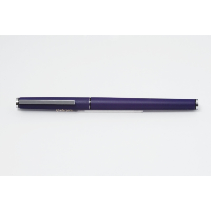Pelikan P630 Signum Edelstahl B Feder Duritan Dunkelblau Patronenfüller