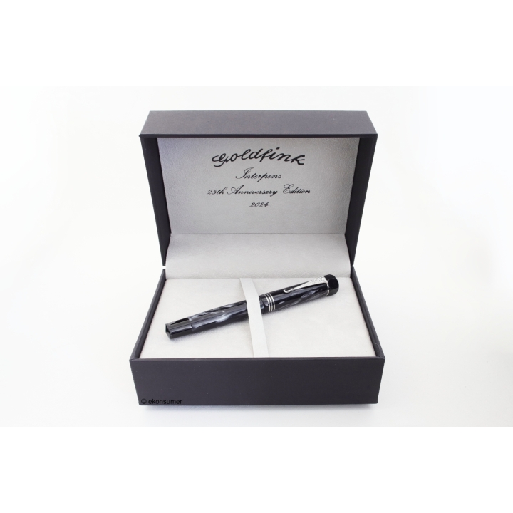Goldfink Berlin Interpens 25th Anniversary Edition 25 Druckknopffüller 14K Goldfeder Box