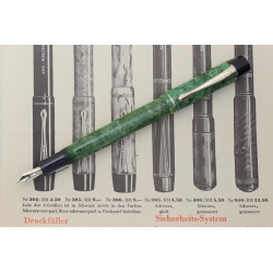 Soennecken 304 Malachite-green Pushbutton-filler 14K flex M Gold-nib Vintage