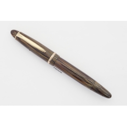 Soennecken 333 Superior gold-gestreiftes Zelluloid Kolbenfüllhalter flex 14K M Goldfeder Vintage