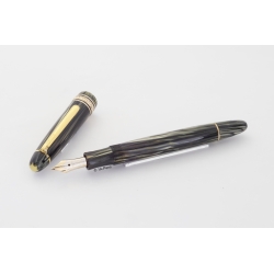 Montblanc Meisterstück 144 grau-gestreiftes Zelluloid Kolbenfüller 14K EF Goldfeder