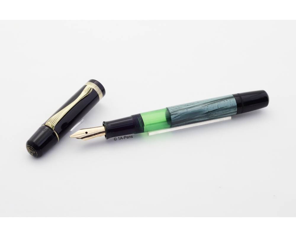 Pelikan 100N Green marbled 14C flex OB Gold-nib Piston filler 1950 Vintage Pelikan 100N Green marbled 14C flex OB Gold-nib Piston filler 1950 Vintage