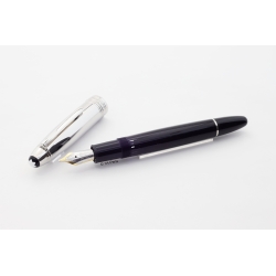 Montblanc Masterpiece Solitaire Doue Stainless Steel 146 LeGrand 18K B Gold-nib Piston-filler