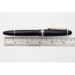 Montblanc Masterpiece 146 LeGrand 14K B Gold-nib on Ebonit-feeder Piston-filler