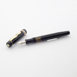 Montblanc Masterpiece 134.G Transitional 14C OB flex Gold-nib Celluloid Pistonfiller Vintage