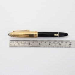 Montblanc Masterpiece 146 LeGrand Doue 18K M Gold-nib Box Papers