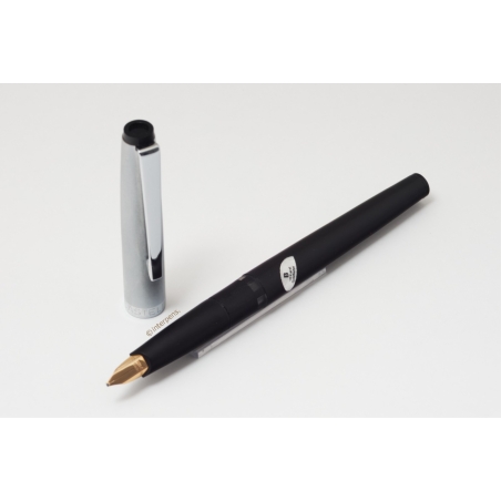 Faber-Castell 518 18K B Feder Edelstahl-Kappe Schwarz Füllhalter Patronenfüller